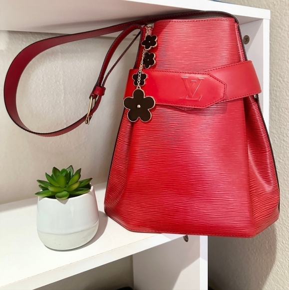 Louis Vuitton Epi Sac D'Epaule Red - Picture 1 of 16